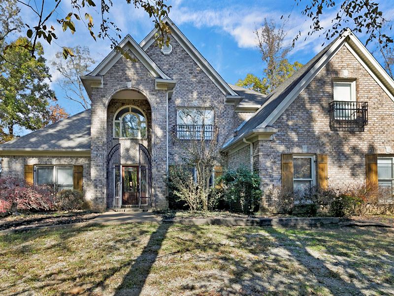 TN Country Home, Pond, Swimming Farm for Sale in Somerville, Fayette