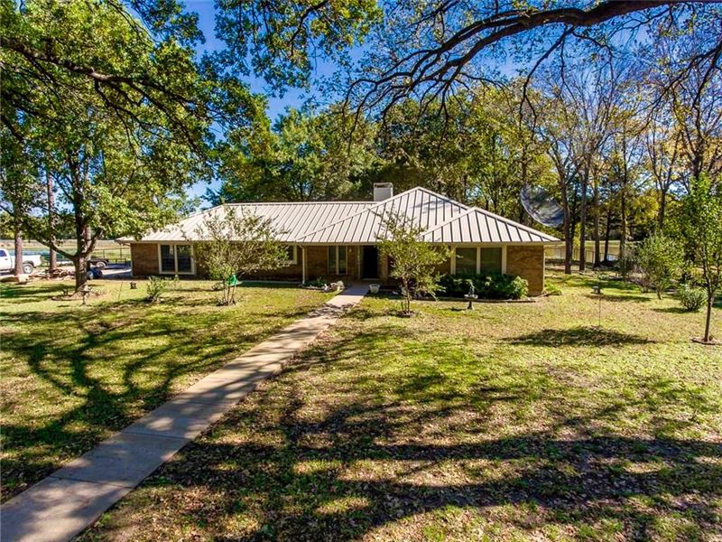 Ranch Style Home, Pond Near Dallas, Farm for Sale in Texas, 222794