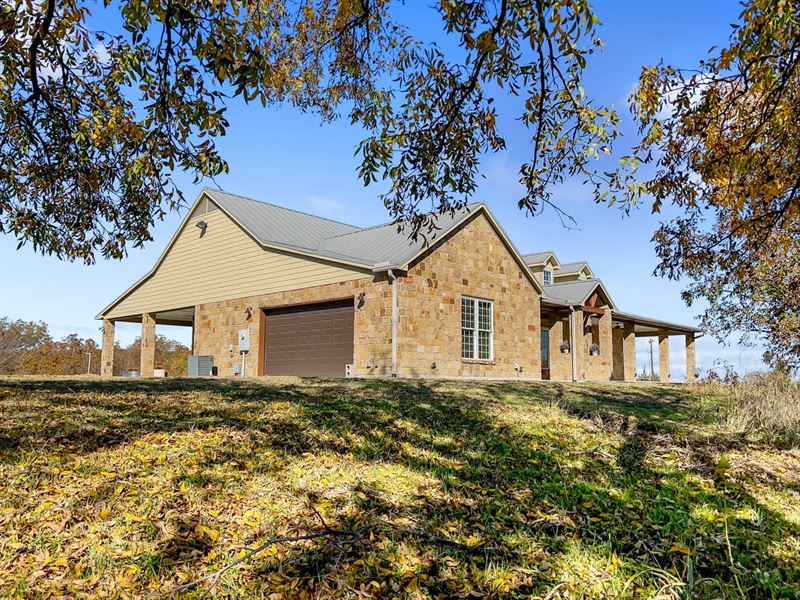 North Texas Hill Country Home on Ac : Saint Jo : Cooke County : Texas