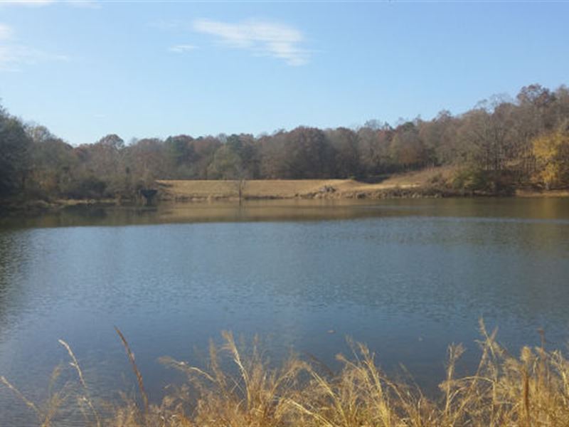 North Georgia Farm with Lake : Pendergrass : Jackson County : Georgia