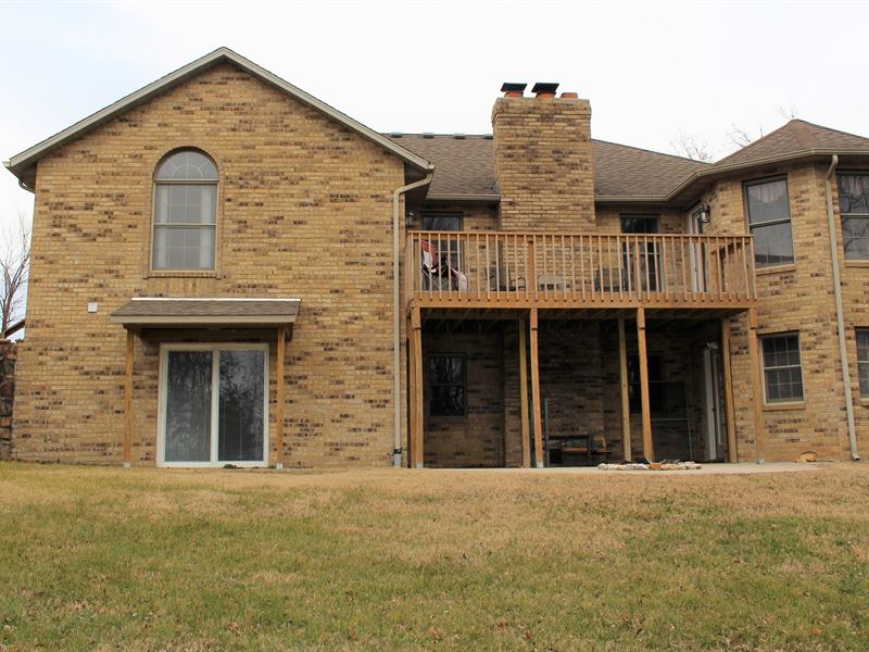 Brick Home on Acreage with Basement : Mansfield : Wright County : Missouri