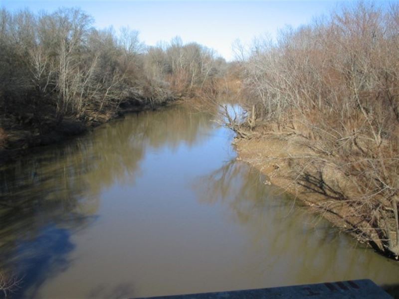 Poteau River Cattle & Hunting Farm : Cameron : Le Flore County : Oklahoma