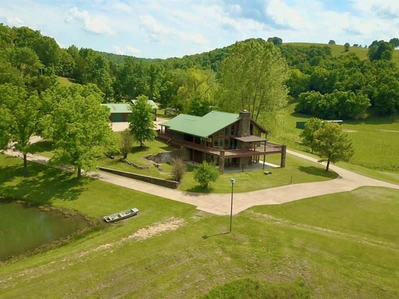Ozarks Ranch in Northern Arkansas : Lead Hill : Boone County : Arkansas