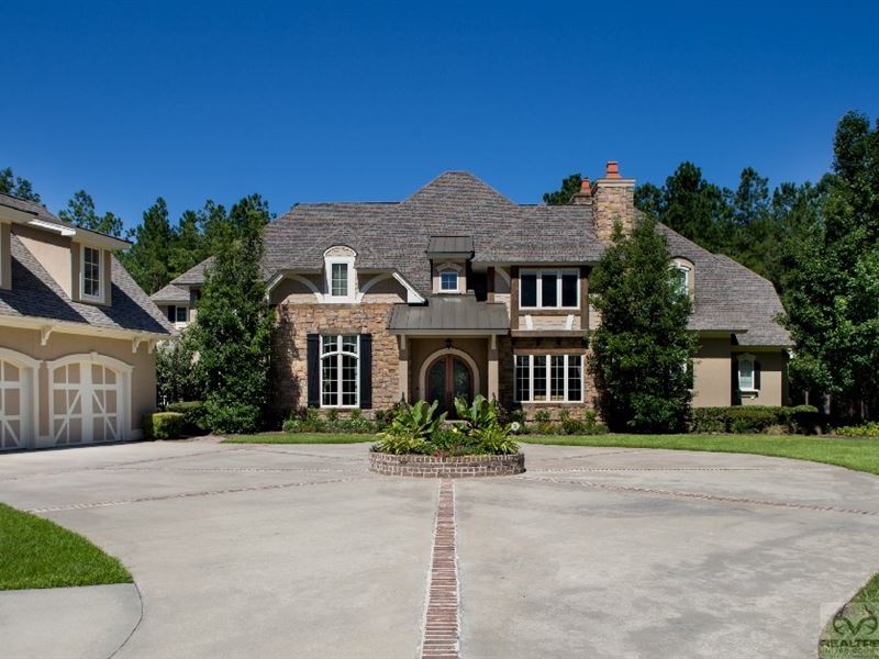 Luxury Estate & Recreational Land Farm for Sale in Early Branch