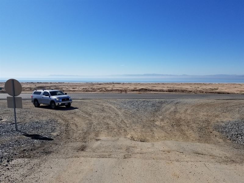 Near Bombay Beach, Salton Sea : Niland : Imperial County : California