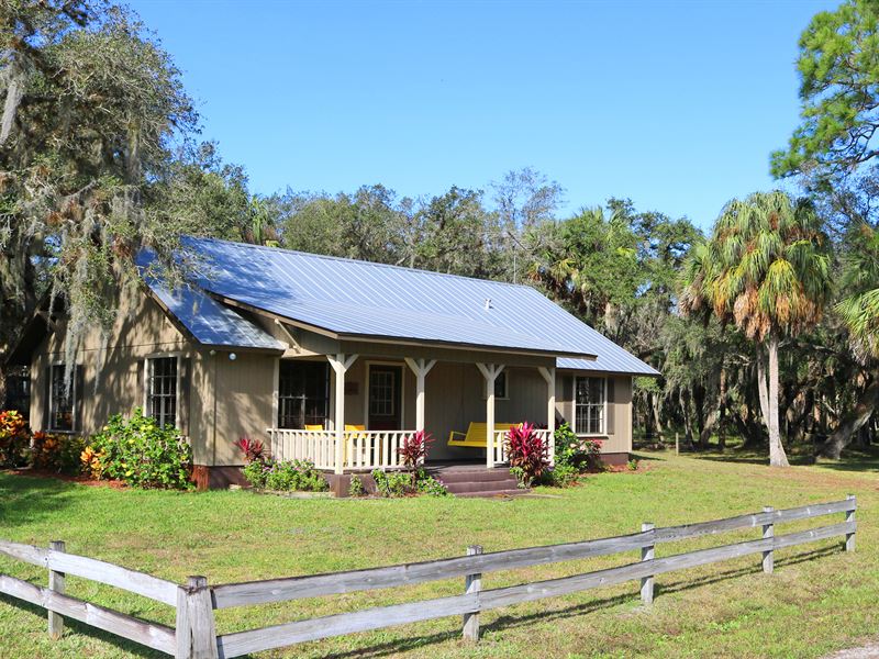 Lazy Y Cross Ranch Farm for Sale in Arcadia, DeSoto