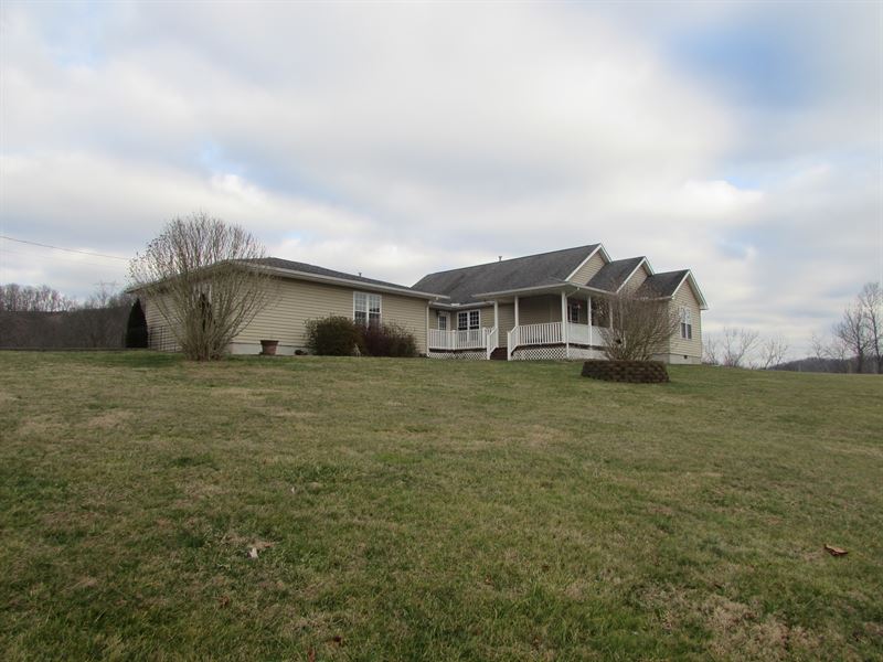 Beautiful Ranch Style Home in WV Farm for Sale in Pennsboro, Ritchie
