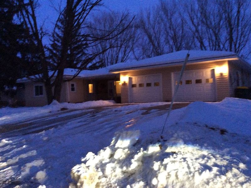 Large Ranch Home Wonewoc WI Juneau Farm for Sale in Wonewoc, Juneau