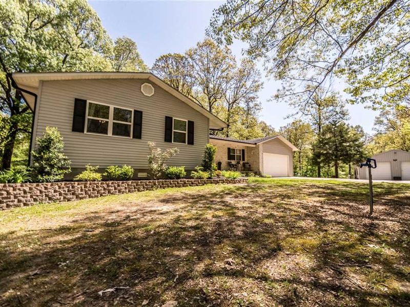 Residential Home on 7.25 Acres Farm for Sale in Poplar Bluff, Butler