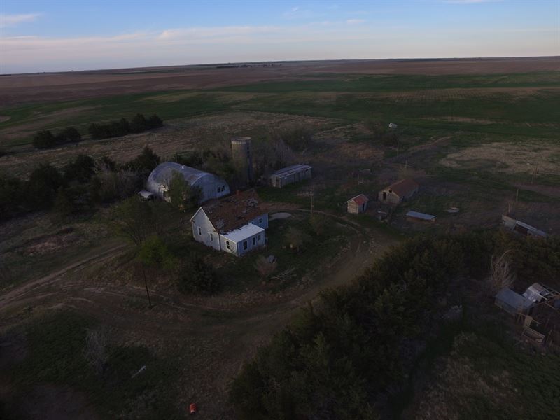 Kansas Countryside Home & Hunt, Farm for Sale in Kansas, 240905 FARMFLIP