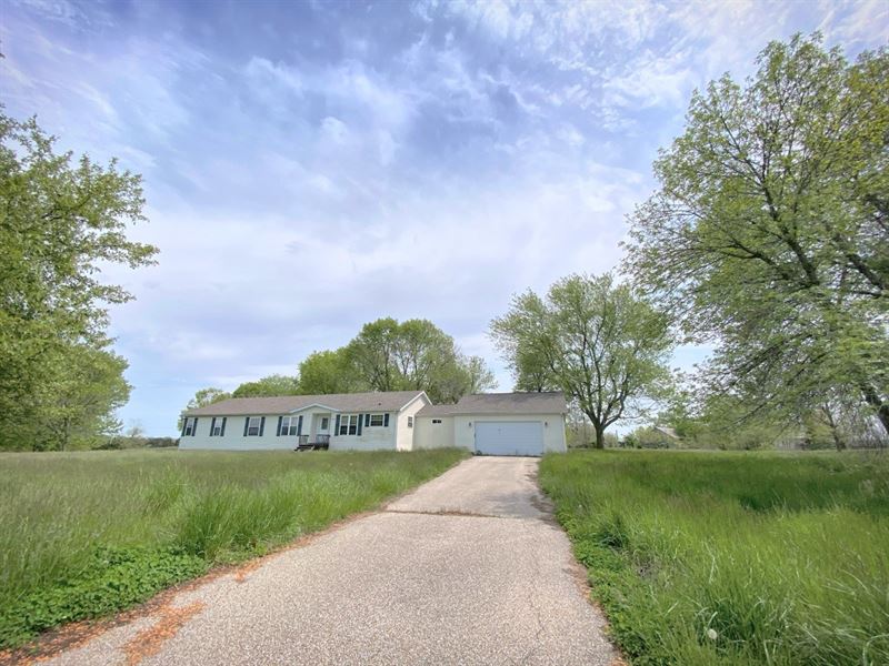 Commercial Property & Acreage Lee, Farm for Sale in Iowa, 241278