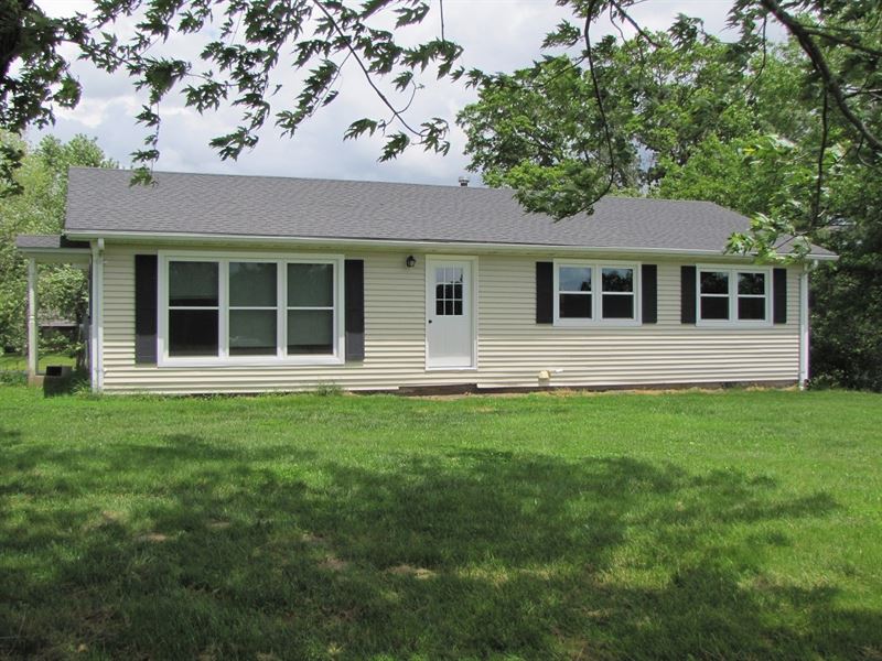 Country Home on Small Acreage, Farm for Sale in Missouri, 242180