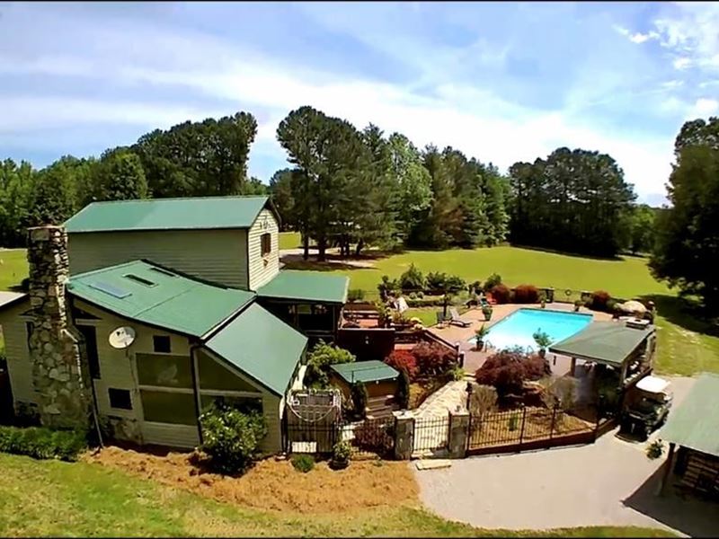 20 Acres Tucked Away Buggs Island, Farm for Sale in Virginia, 242505