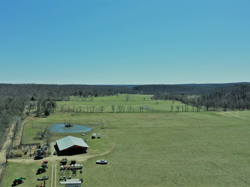 200 Acre Cattle, Hay, Hunting Farm : Greenville : Wayne County : Missouri