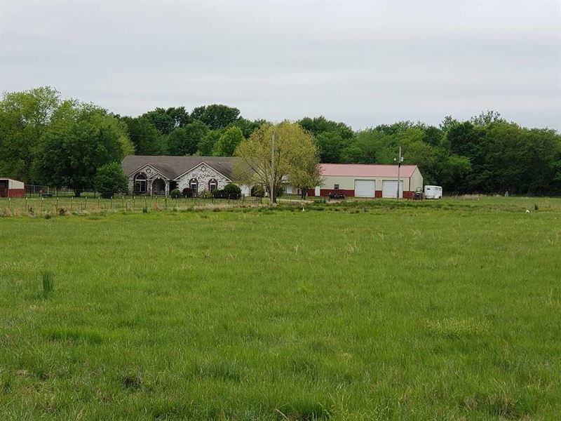 Home, Shop and Up To 490.5 Acres : Stigler : Haskell County : Oklahoma