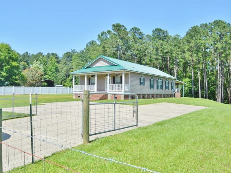 Home With Acreage And Creek South Farm for Sale in Tylertown