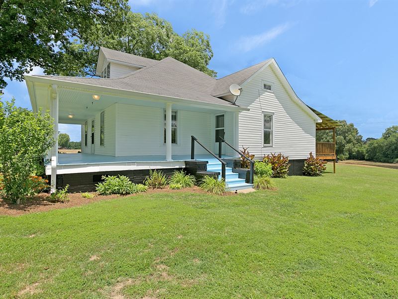 Historic Farmhouse, Large Acreage, Farm for Sale in Tennessee, 244996 FARMFLIP