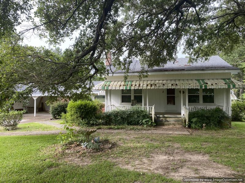Country Charm Farmhouse, Acresq : McCall Creek : Franklin County : Mississippi