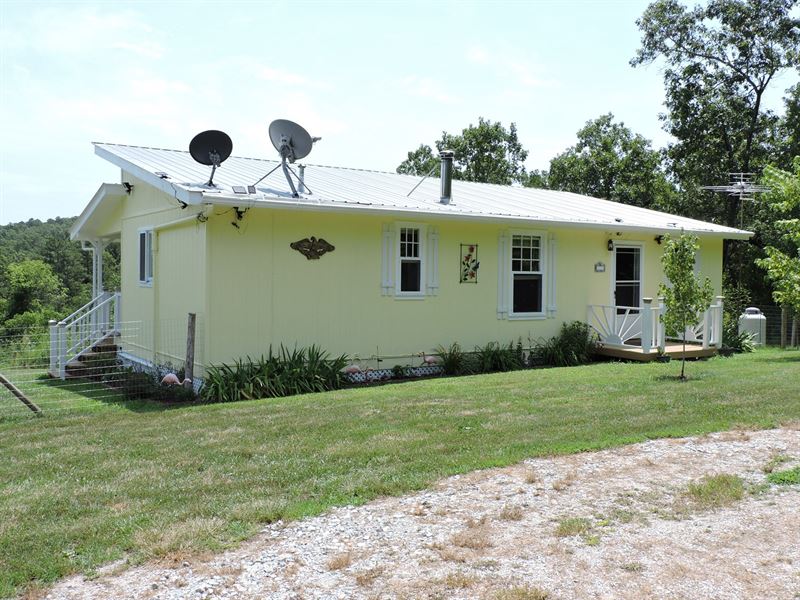 Off Grid Home Acreage Bull Shoals Farm for Sale in Omaha, Boone County, Arkansas 247496