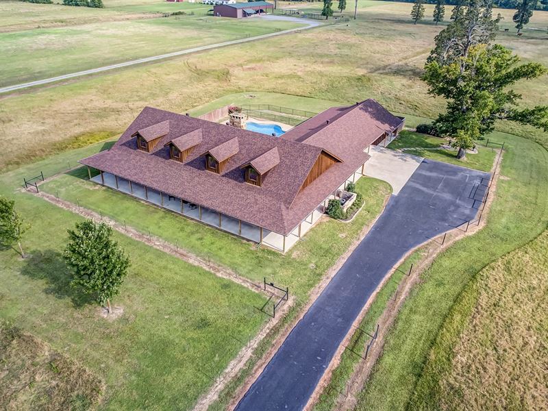 Texas Home 10 Acres Log Home Farm for Sale in Waskom, Harrison County