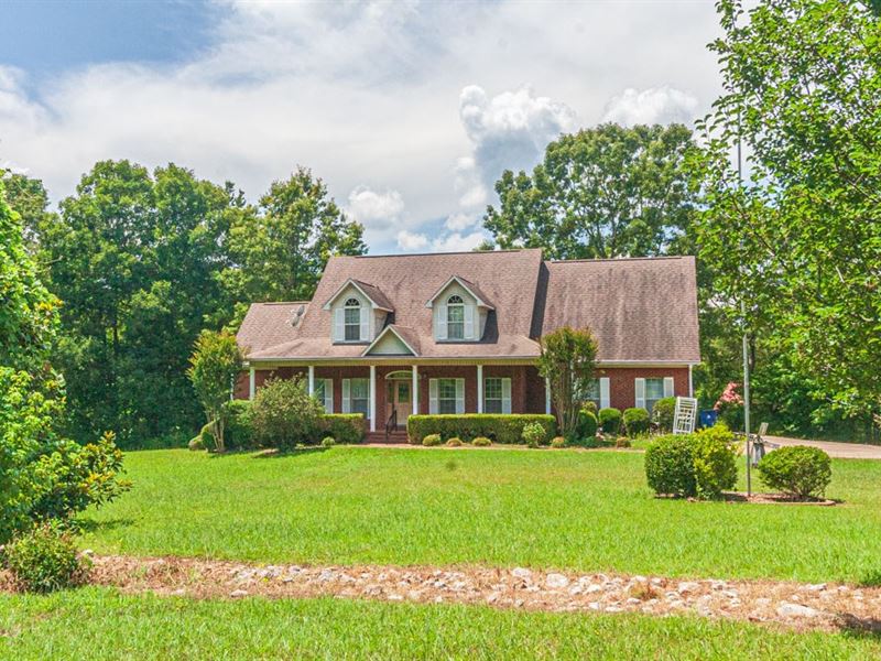 Beautiful Home & Farm, Barn, Farm for Sale in Tennessee, #248216 : FARMFLIP