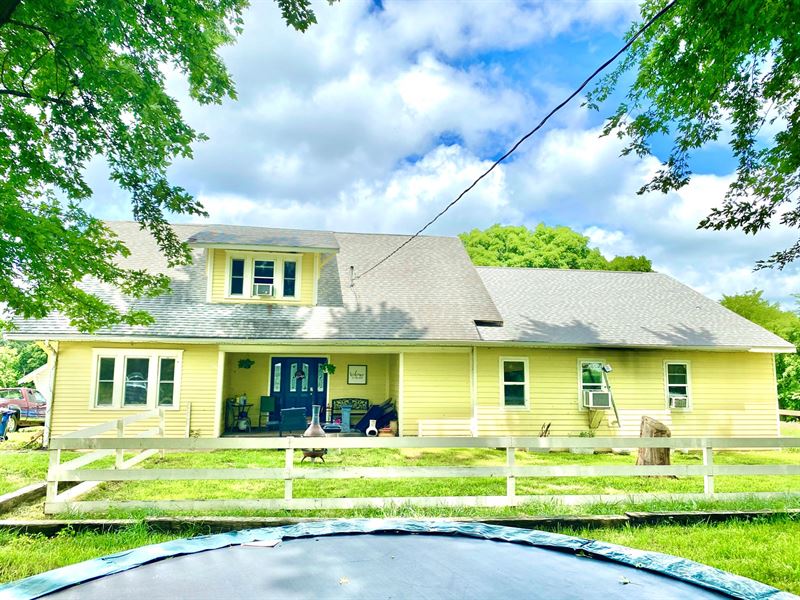 Large Country Home Small Acreage, Farm for Sale in Missouri, 248543 FARMFLIP