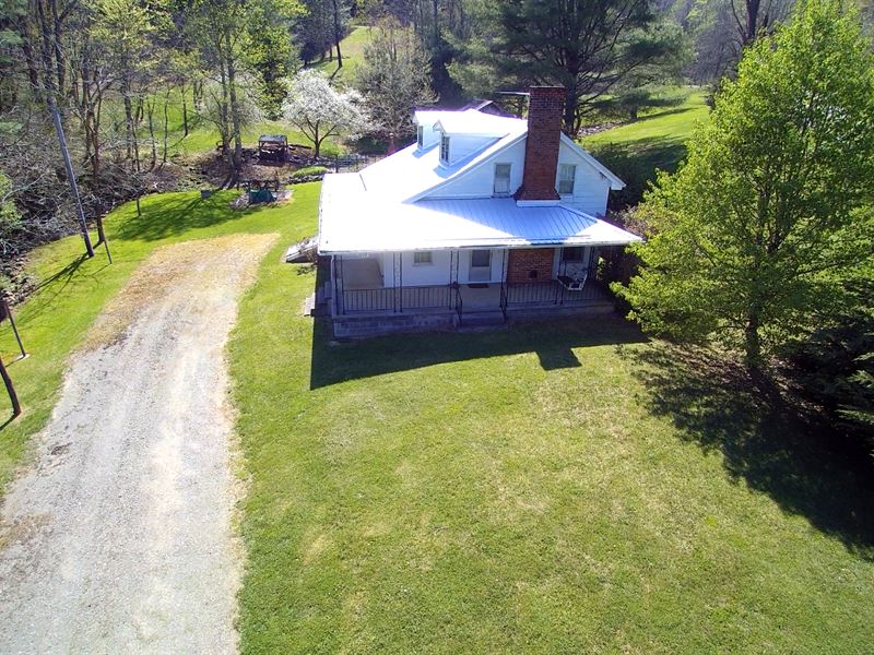 Mini Farm, Pond and Creek Farm for Sale in Elk Creek, Grayson County