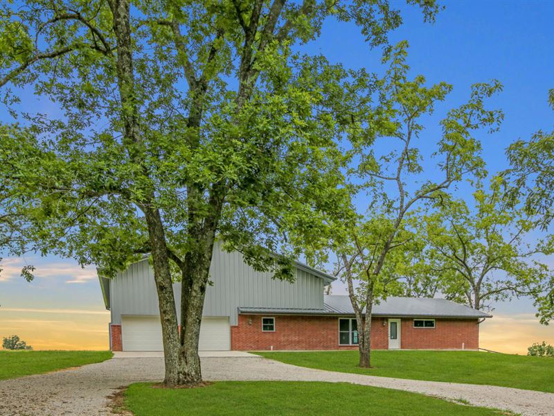 New Construction, Private Airstrip Farm for Sale in Mountain Grove