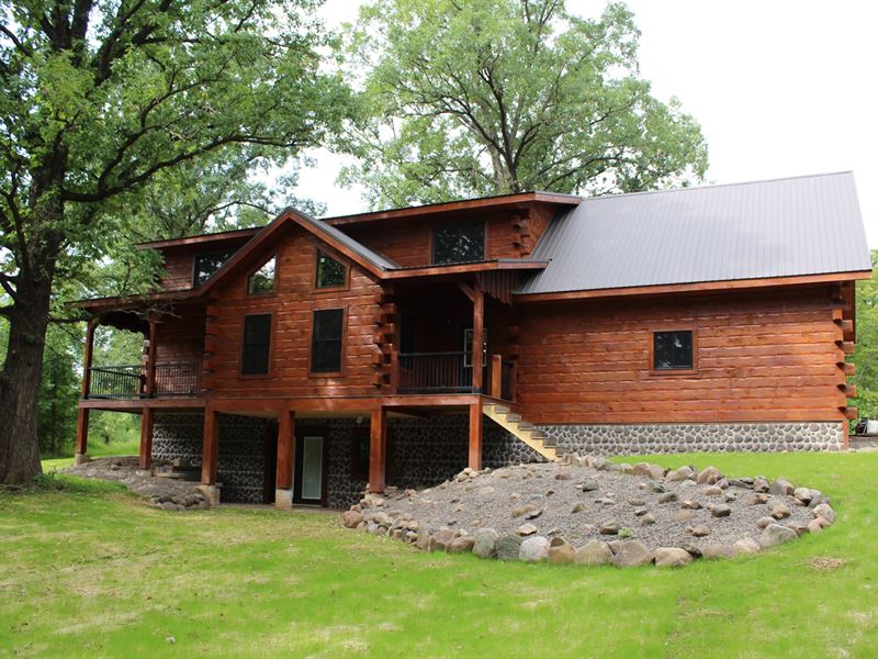 Beautiful Amish Built Log Home 5.73 Farm for Sale in Milaca, Mille