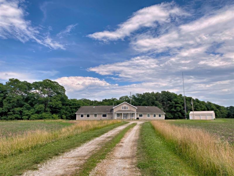 Commercial/Residential Acreage Hard Farm for Sale in Montrose, Lee