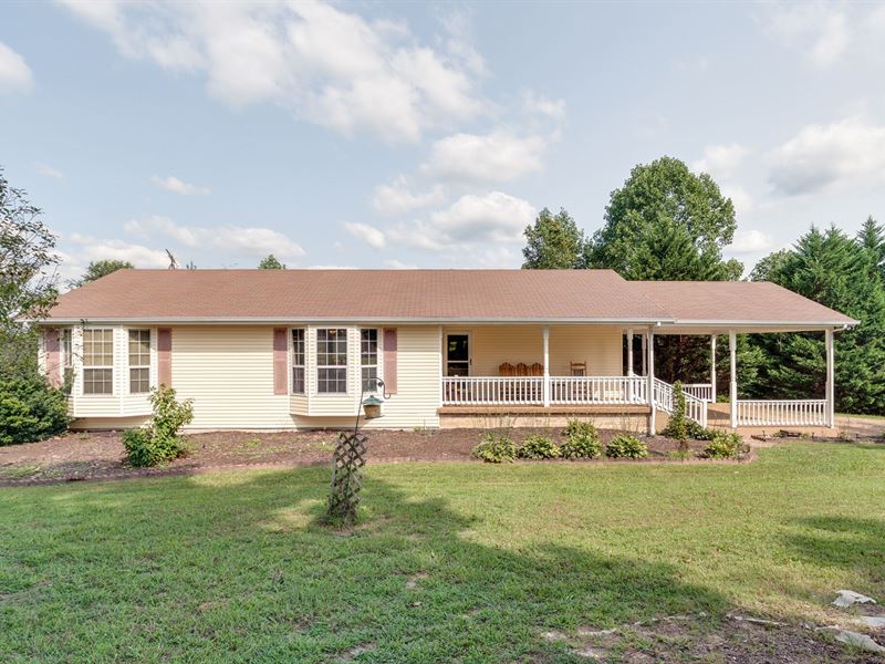 Country Home Acreage Hohenwald Farm for Sale in Hohenwald, Lewis