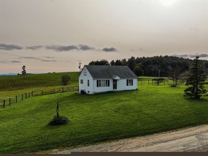 Stunning Farm for Sale in Check VA : Check : Floyd County : Virginia