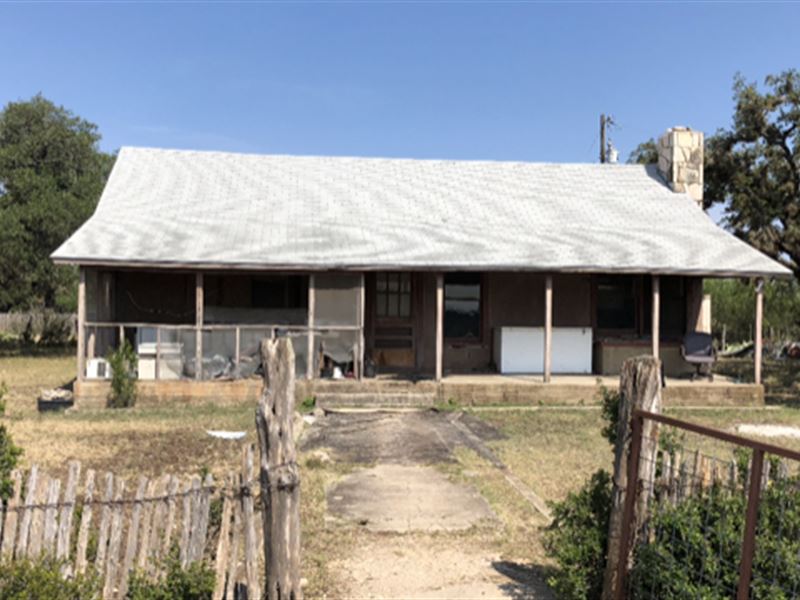 Geronimo Springs Headquarters, Farm for Sale in Texas, 257290 FARMFLIP