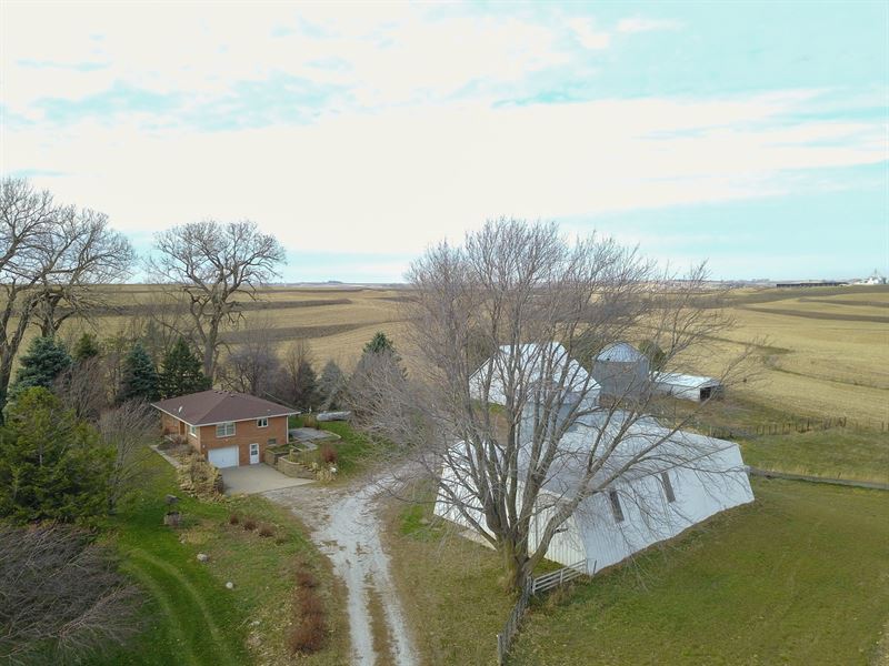 Swi Acerage Underwood School Farm for Sale in Underwood