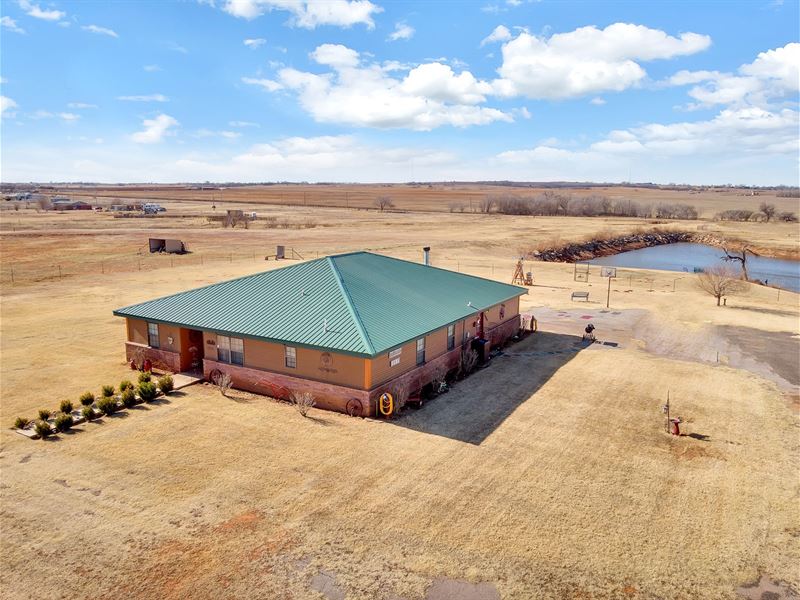 Beckham County Home Land Shops : Elk City : Beckham County : Oklahoma