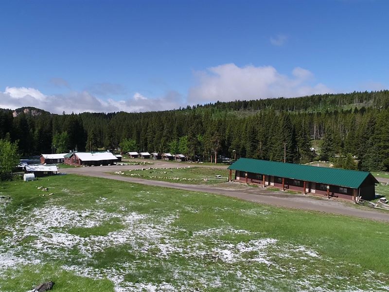 Mountain Lodge Cabins Washakie : Ten Sleep : Washakie County : Wyoming
