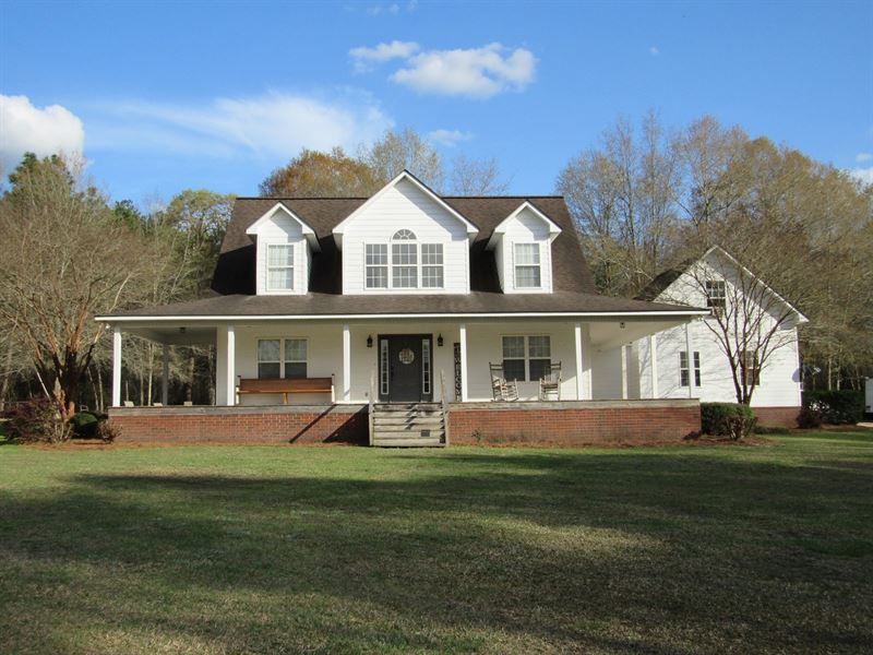 Charming Family Home on 5 Acres, Farm for Sale in 274188