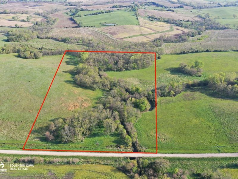 Timbered Hunting Property Southern, Farm for Sale in Iowa, 278127