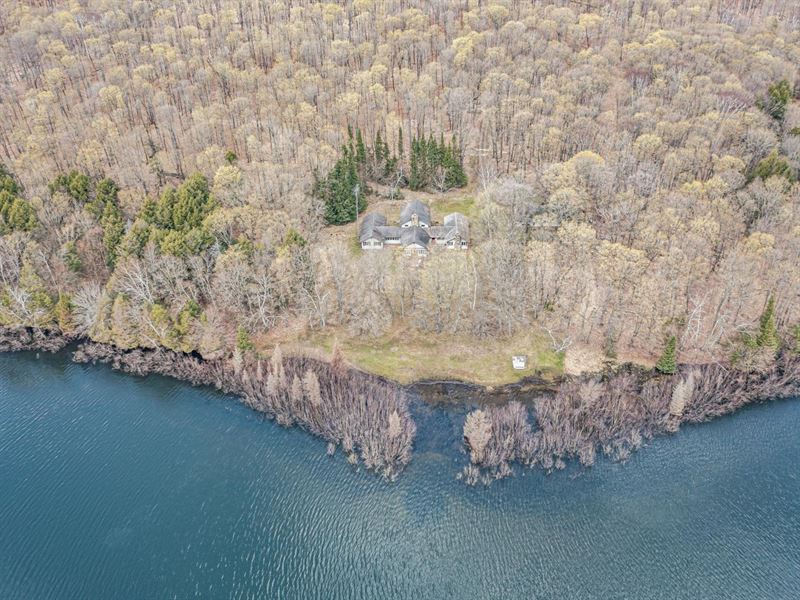 Lac Du Lune Home and Acreage : Land O Lakes : Vilas County : Wisconsin