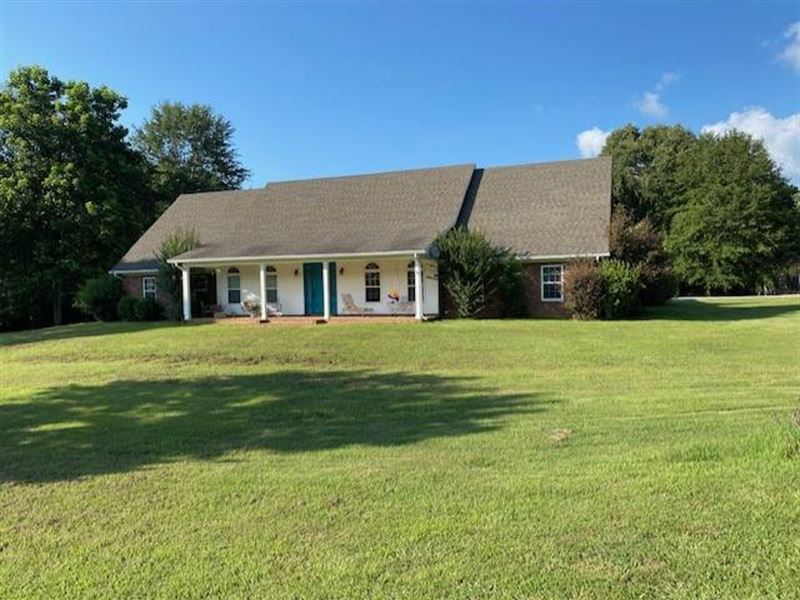 Beautiful Home with Acreage Farm for Sale in Grenada County