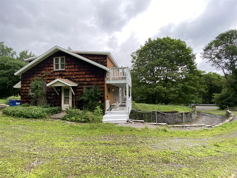 Natural Style Country Home, Acres : Lafayette : Onondaga County : New York