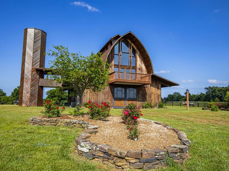Northwest Arkansas Horse Ranch : Fayetteville : Washington County : Arkansas