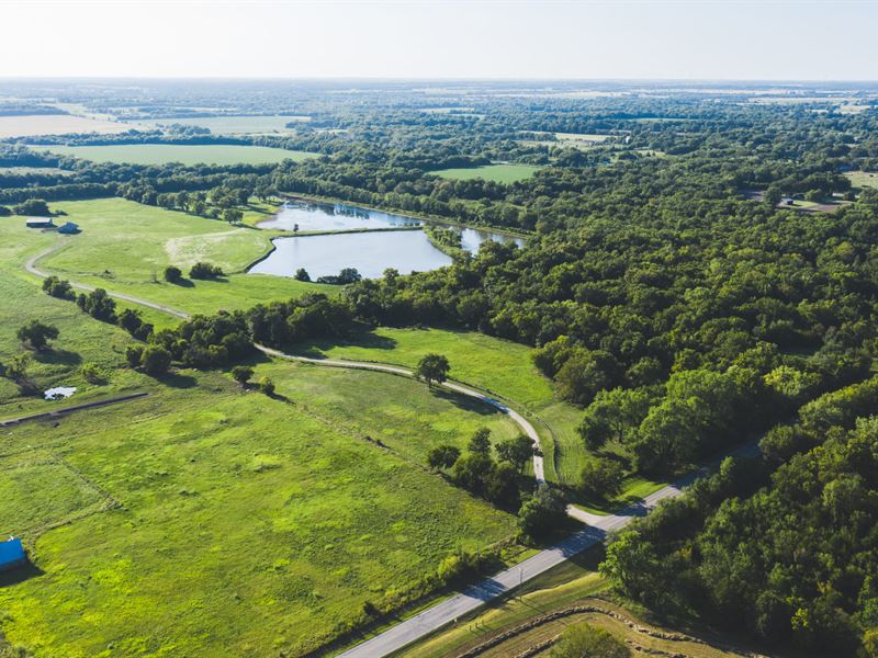 76-Acre Equestrian Hunting Oasis : Parsons : Labette County : Kansas