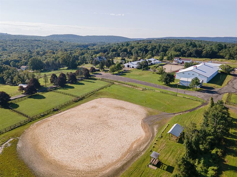 Equestrian Farm on 44.6 +/- Acres : Newfoundland : Passaic County : New Jersey