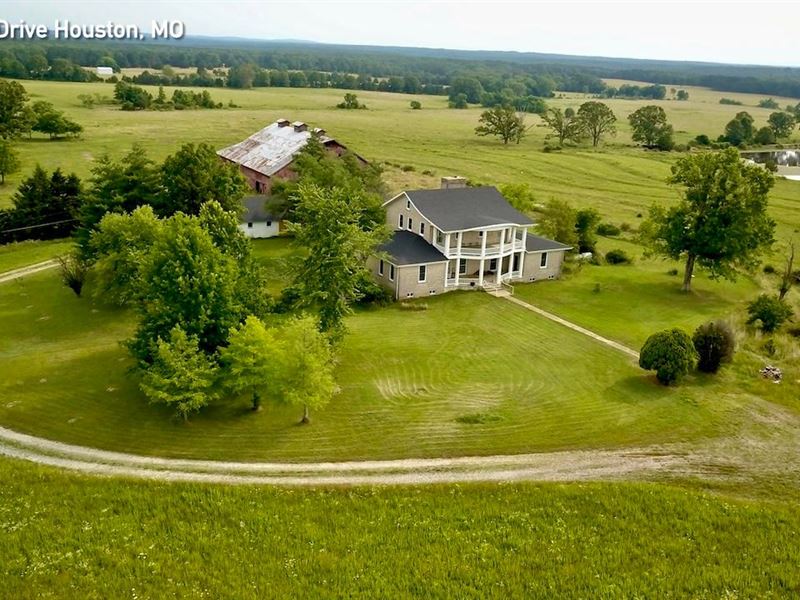 Historic Home, Beautiful Farm : Houston : Texas County : Missouri