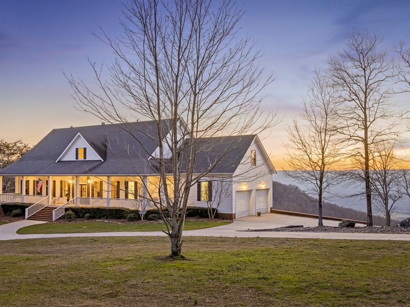 Private Mountain Retreat with Views, Farm for Sale in Tennessee
