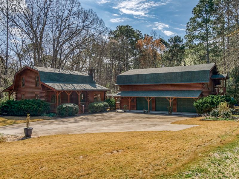 Custom Log Home on 24+ Acres : Buckhead : Morgan County : Georgia