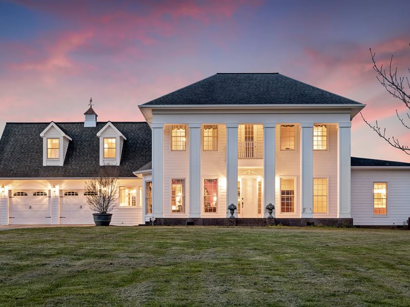 Working Cattle Farm with Two Homes : Lafayette : Walker County : Georgia