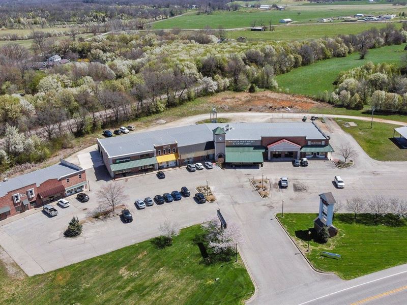 Income Producing Retail Property : West Plains : Howell County : Missouri