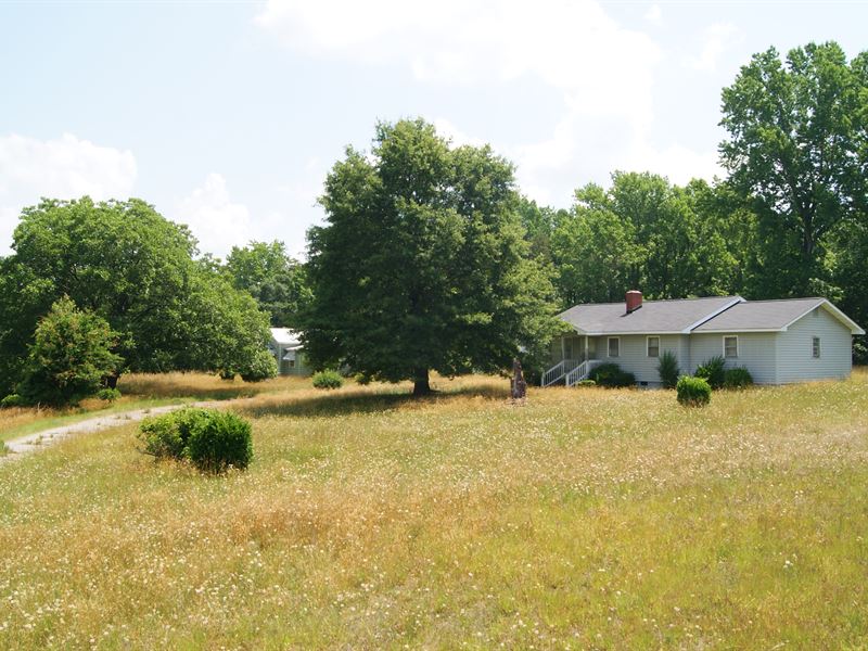 Quiet Farm in Pauline, 2 Old Homes, Farm for Sale in South Carolina